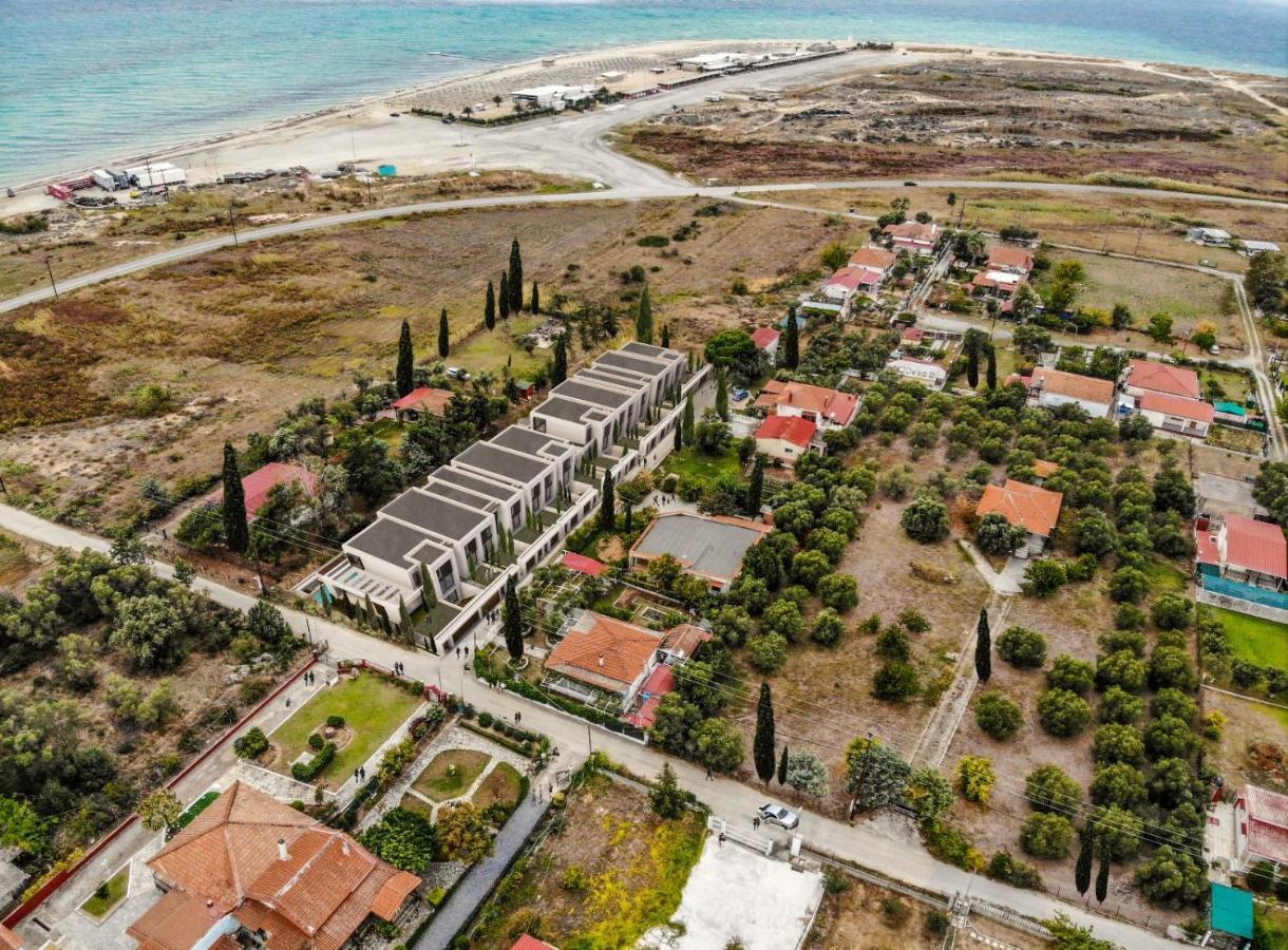 Serene Seafront Villas Nea Iraklia Exterior foto